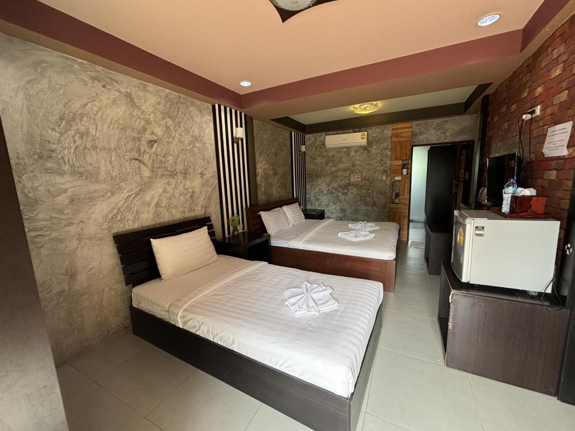 Revolution Kanchanaburi Adventure Hq Ban Chuk Kum Exterior photo